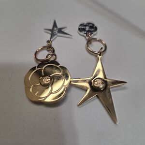 Chanel Holiday2025 Camellia Star Comet Charm keychain Set.